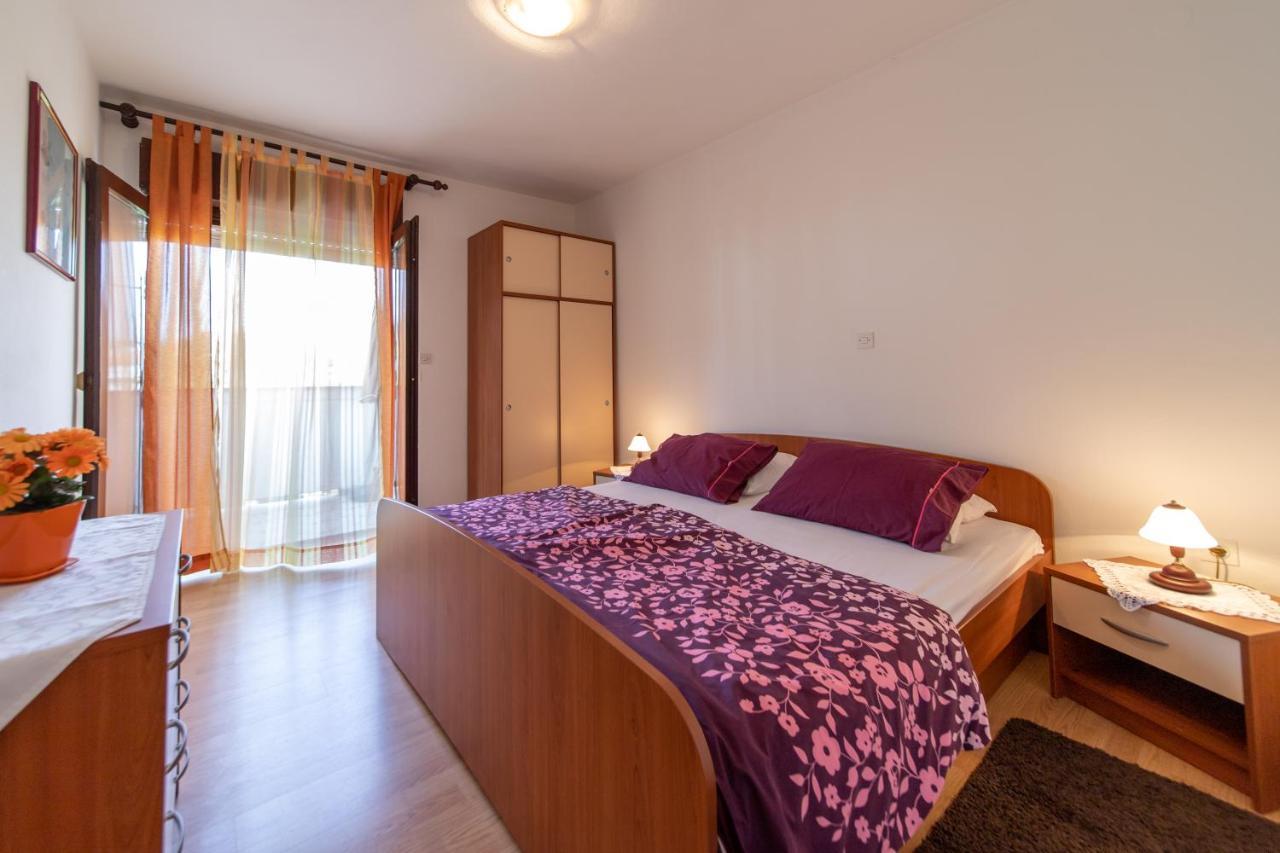Apartmani Centar Palit ภายนอก รูปภาพ