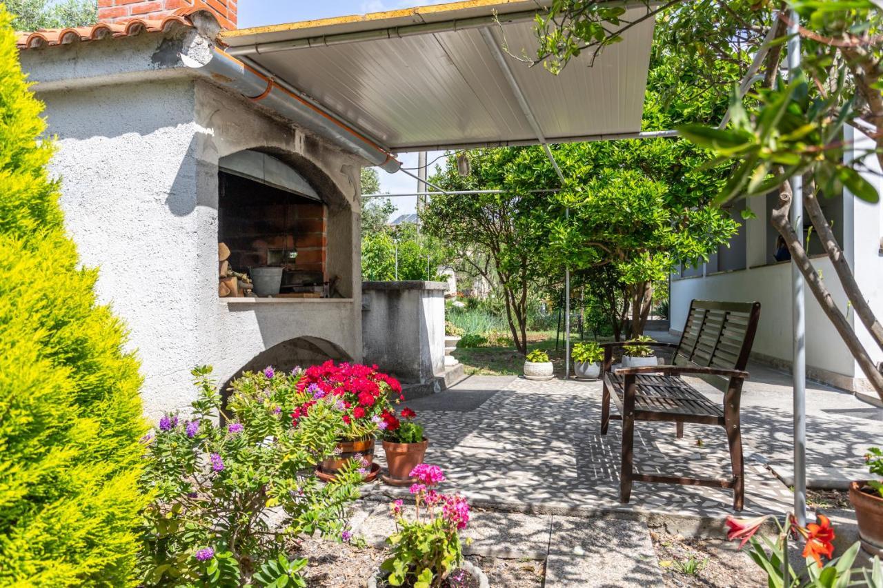 Apartmani Centar Palit ภายนอก รูปภาพ