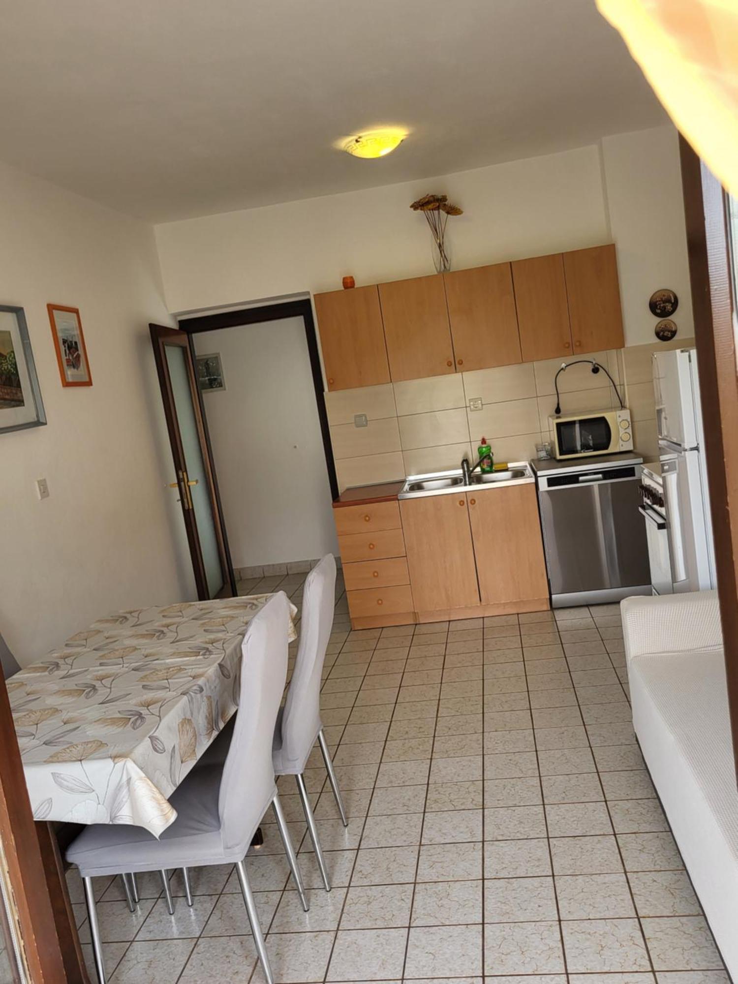 Apartmani Centar Palit ภายนอก รูปภาพ