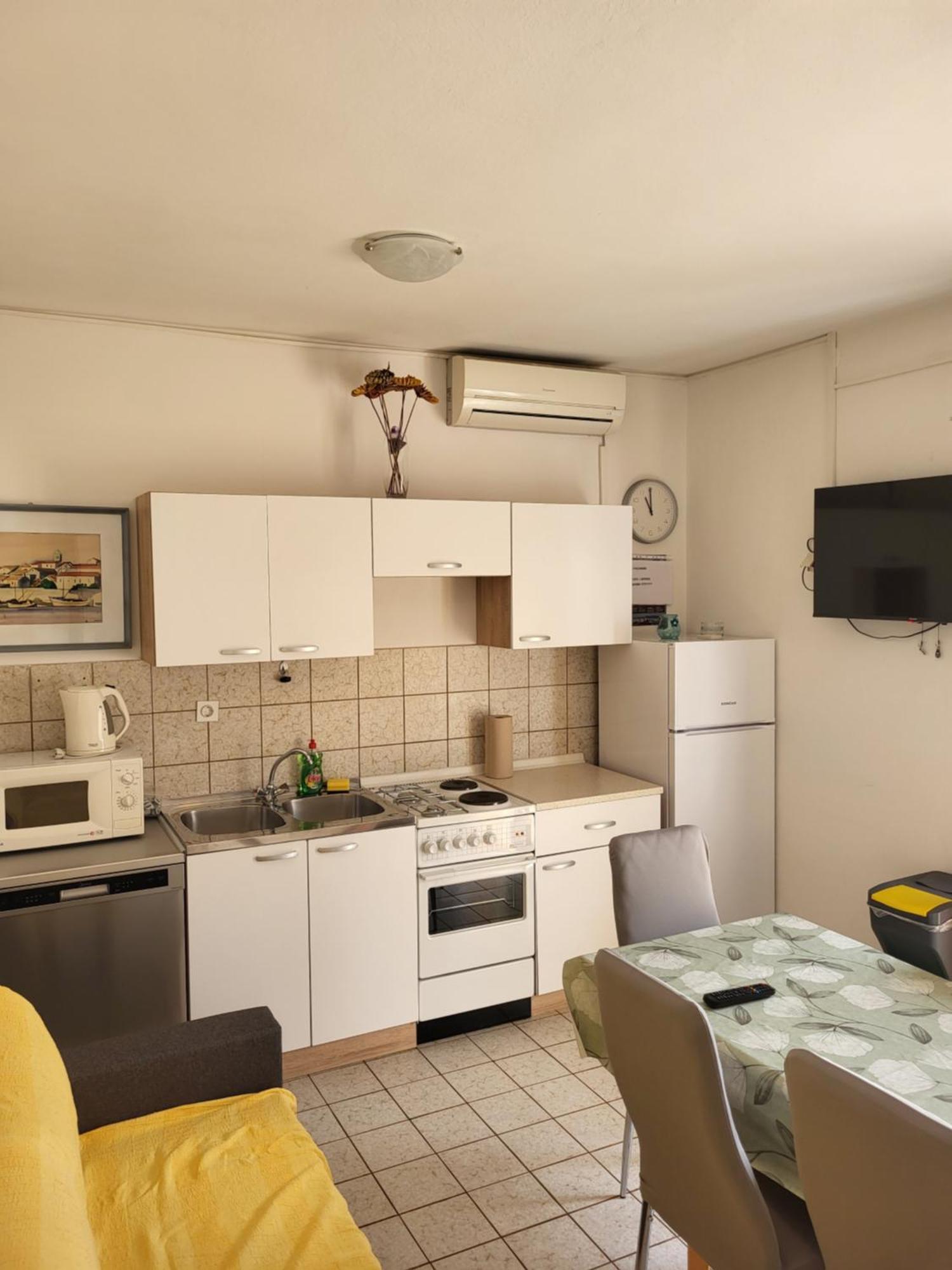 Apartmani Centar Palit ภายนอก รูปภาพ